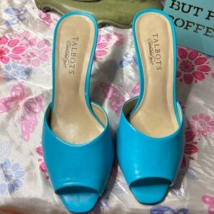 NWOT Ladies Talbots size 7
